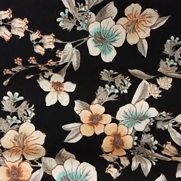 Purple snow Rayon women's dark floral women's spaghetti strap top size Medium - Picture 3 of 7